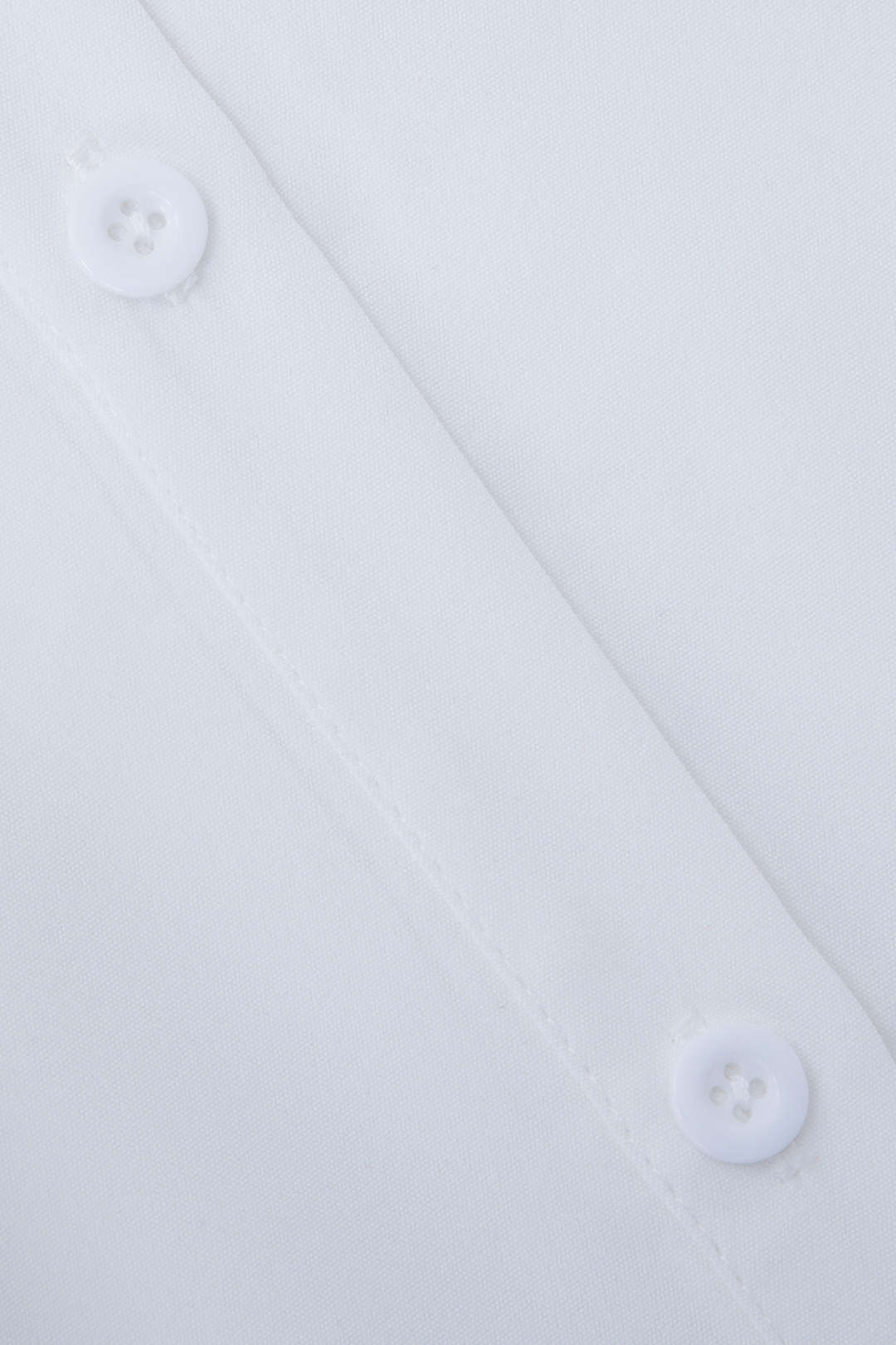 Long Sleeve Blouse For Women With Tailored Fit, Defined Waist, And Classic Collar