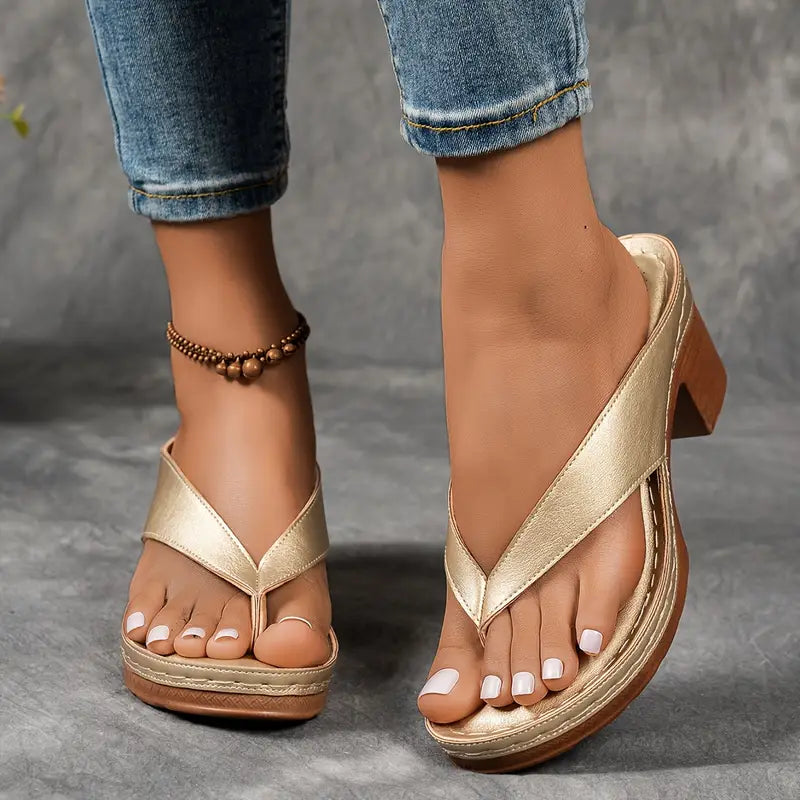 Women's V-Strap Thong Platform Sandals With Classic Block Heels And Toe Post Design