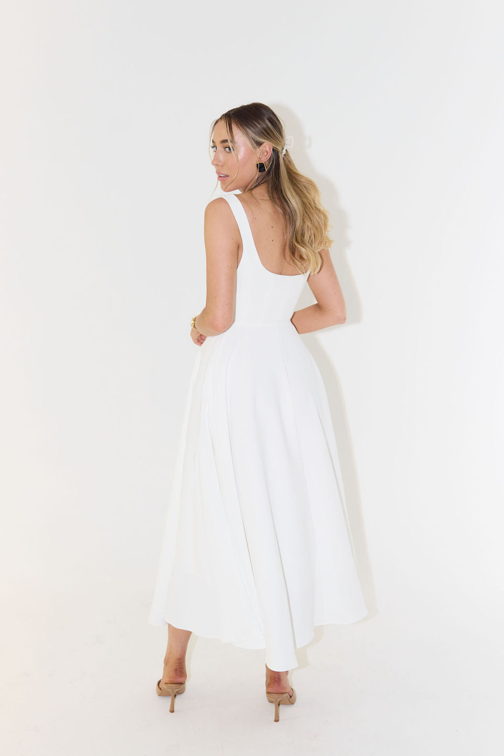 Women's Midi Dress Featuring A Flattering Fit, Cinched Waist, And Flowing Silhouette