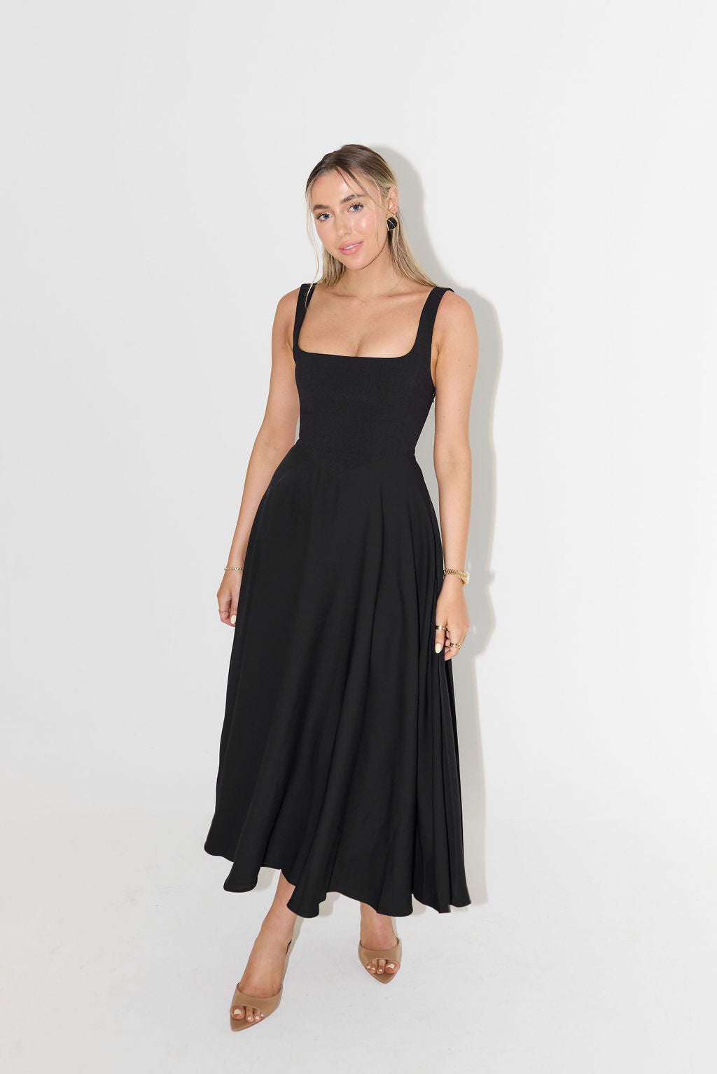 Women's Midi Dress Featuring A Flattering Fit, Cinched Waist, And Flowing Silhouette
