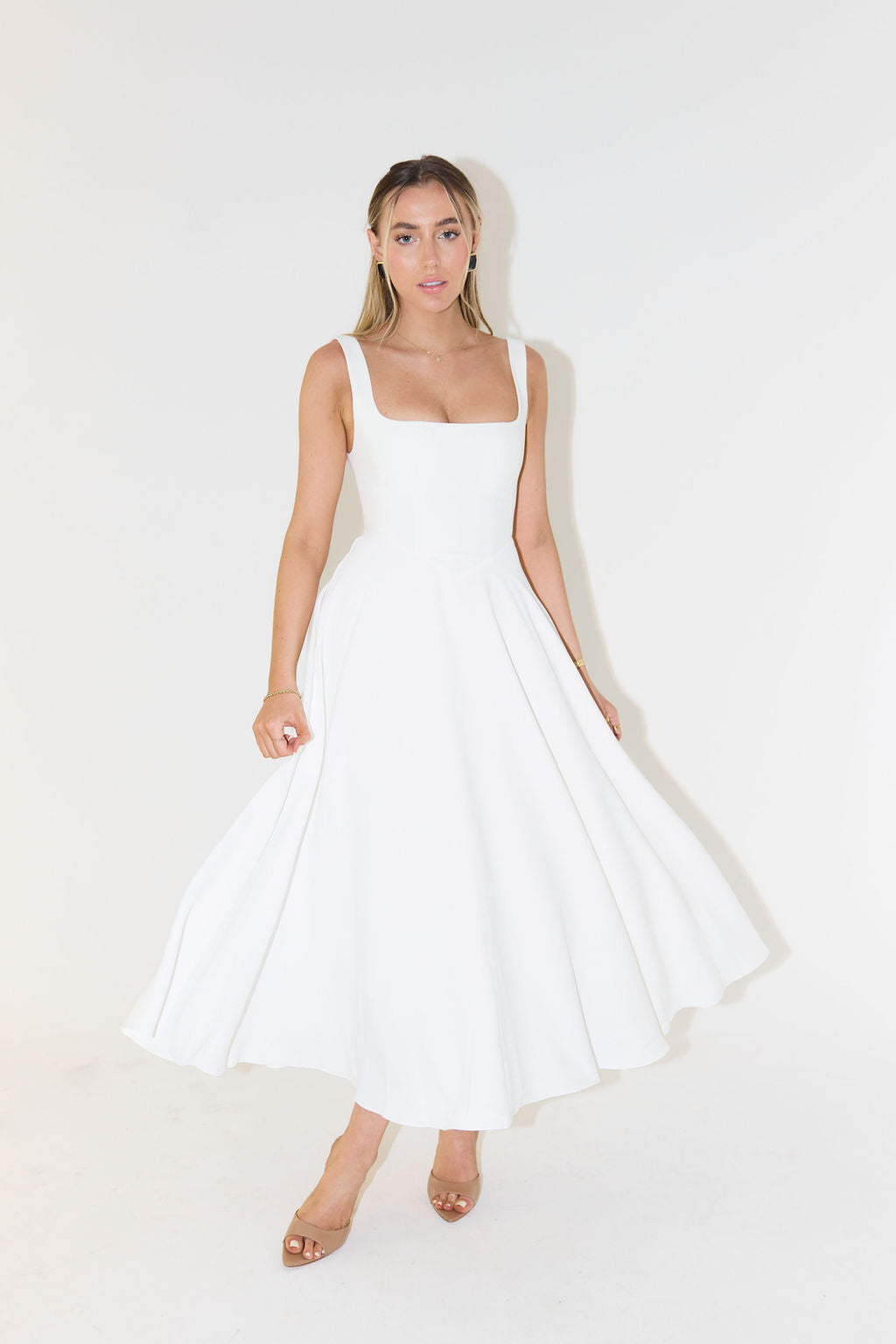 Women's Midi Dress Featuring A Flattering Fit, Cinched Waist, And Flowing Silhouette
