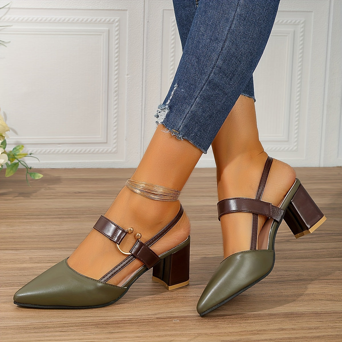 Women's Block Heel Slingback Court Shoes With Pointed Toe, Two-Tone Heels Featuring Contrast Vamp Strap And Gold Ring